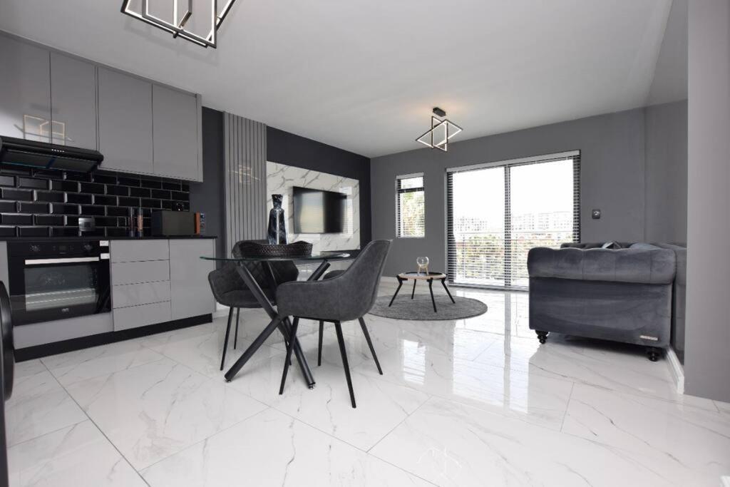 Apartamento Exclusive Ultra-luxury A Cut Above Century By Vvip Bookings *