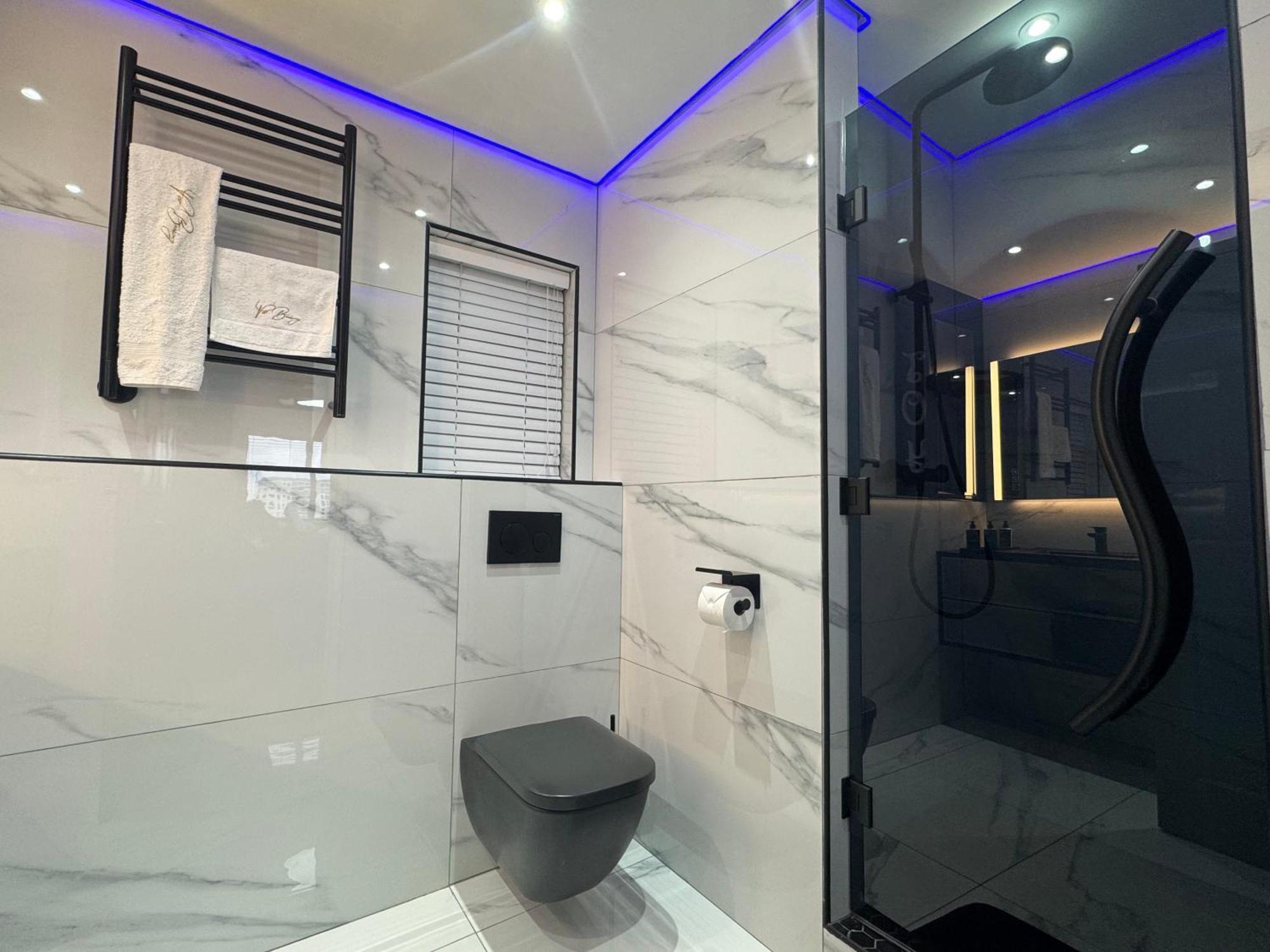 Apartment Exclusive Ultra-luxury A Cut Above Century By Vvip Bookings Cape Town